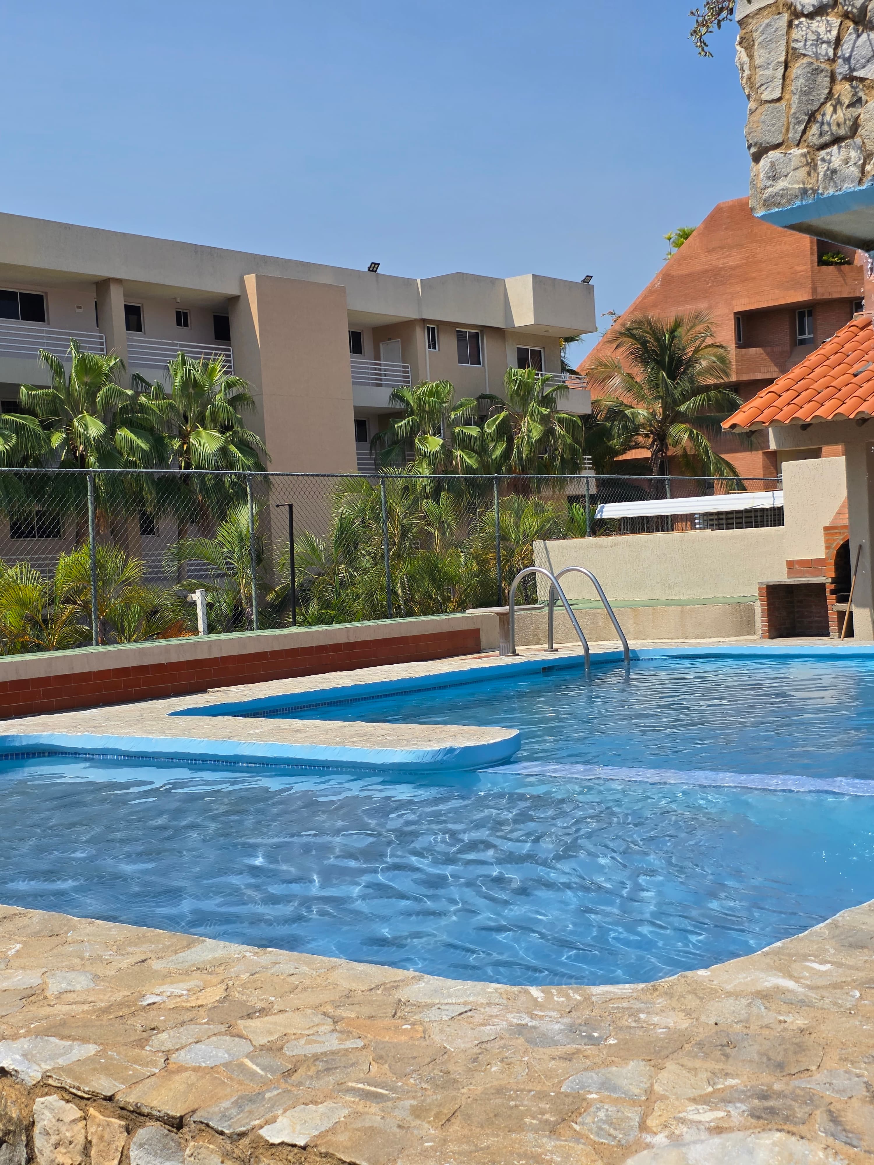 Venta Apartamento Tipo Estudio en Conjunto Residencial Golf Plaza , Av. Américo Vespucio 17