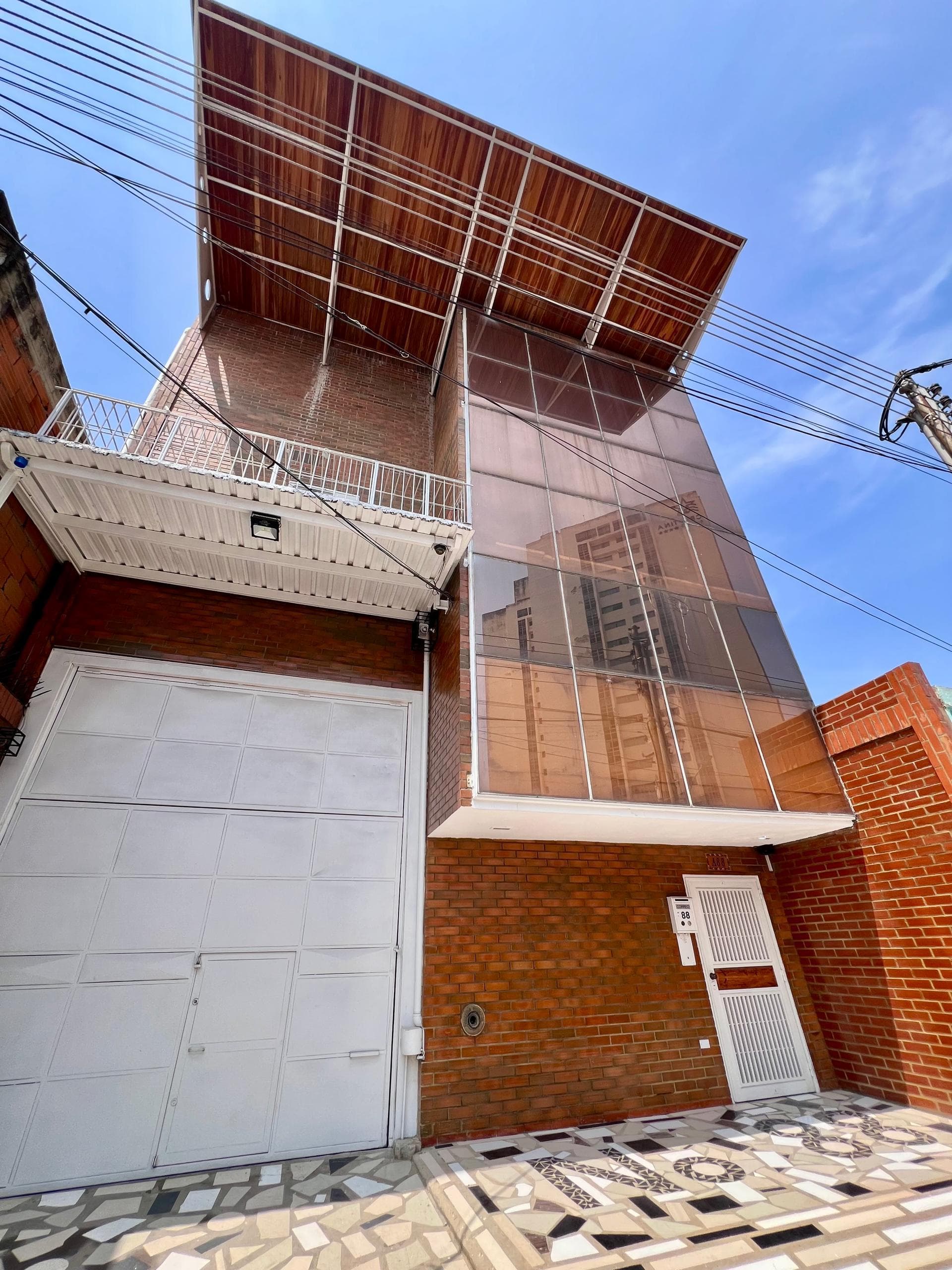 EDIFICIO MULTIUSO EN ALQUILER, SECTOR EL PENSIL, PUERTO LA CRUZ
