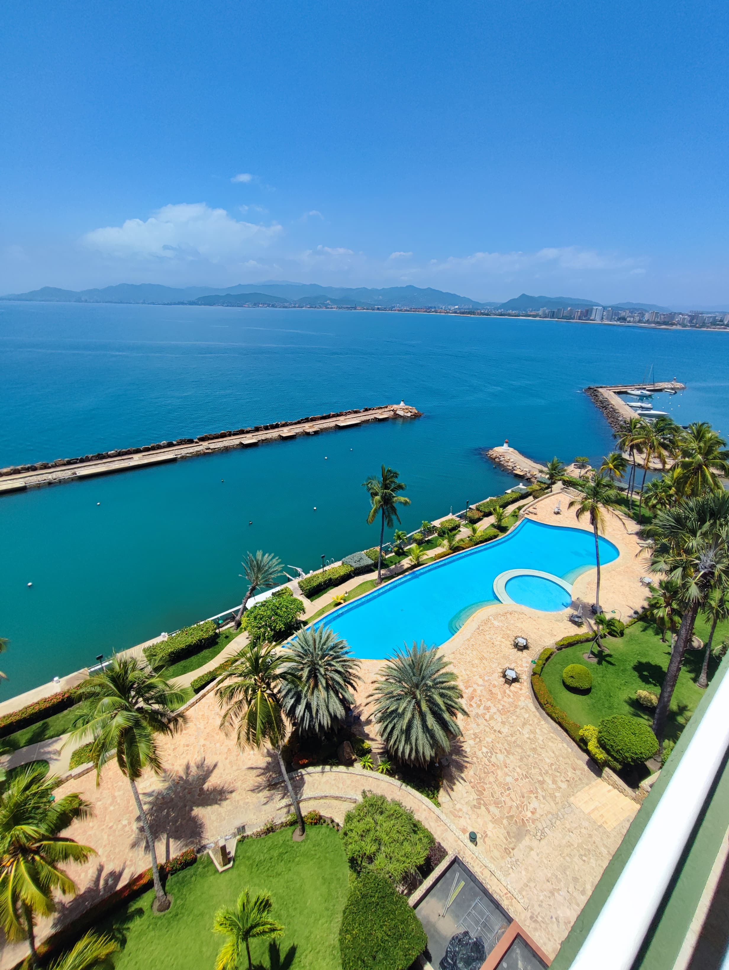 ALQUILER APARTAMENTO EN MARINA MAR. LECHERIA