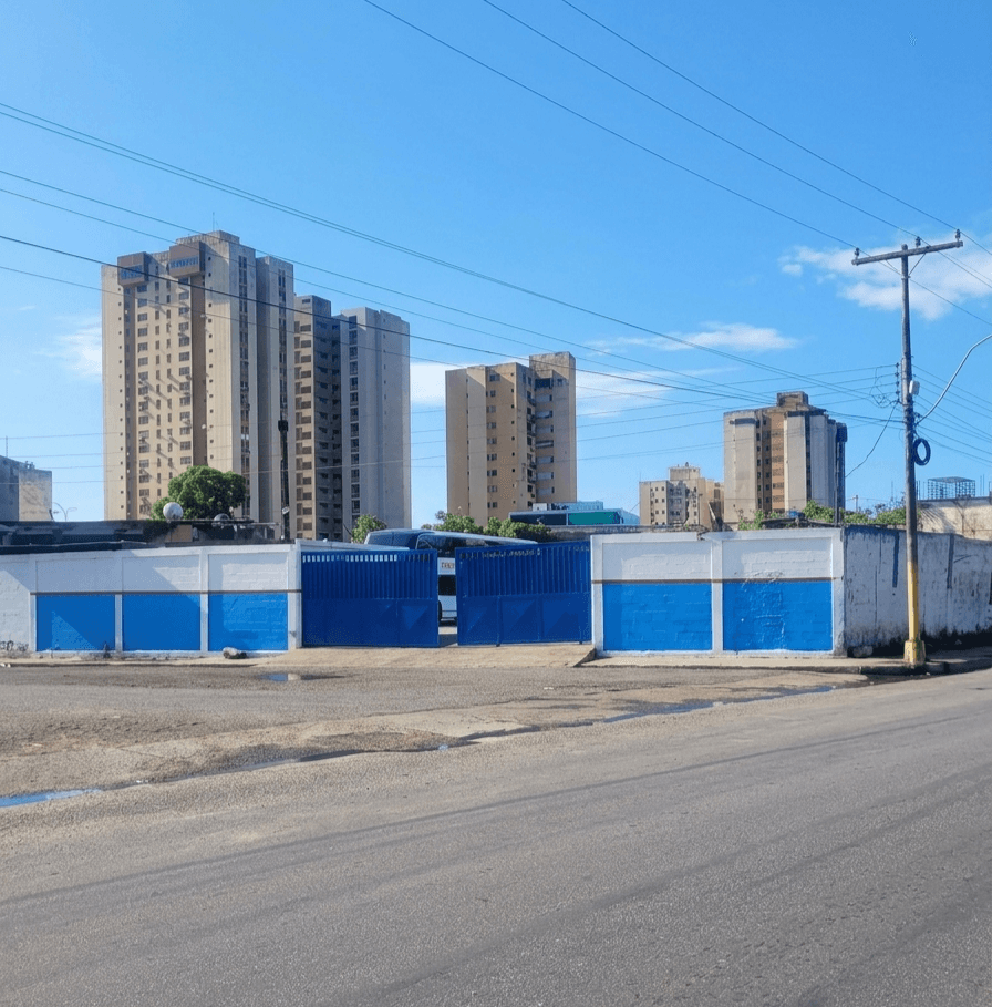 TERRENO EN VENTA DE ESQUINA EN PUERTO LA CRUZ