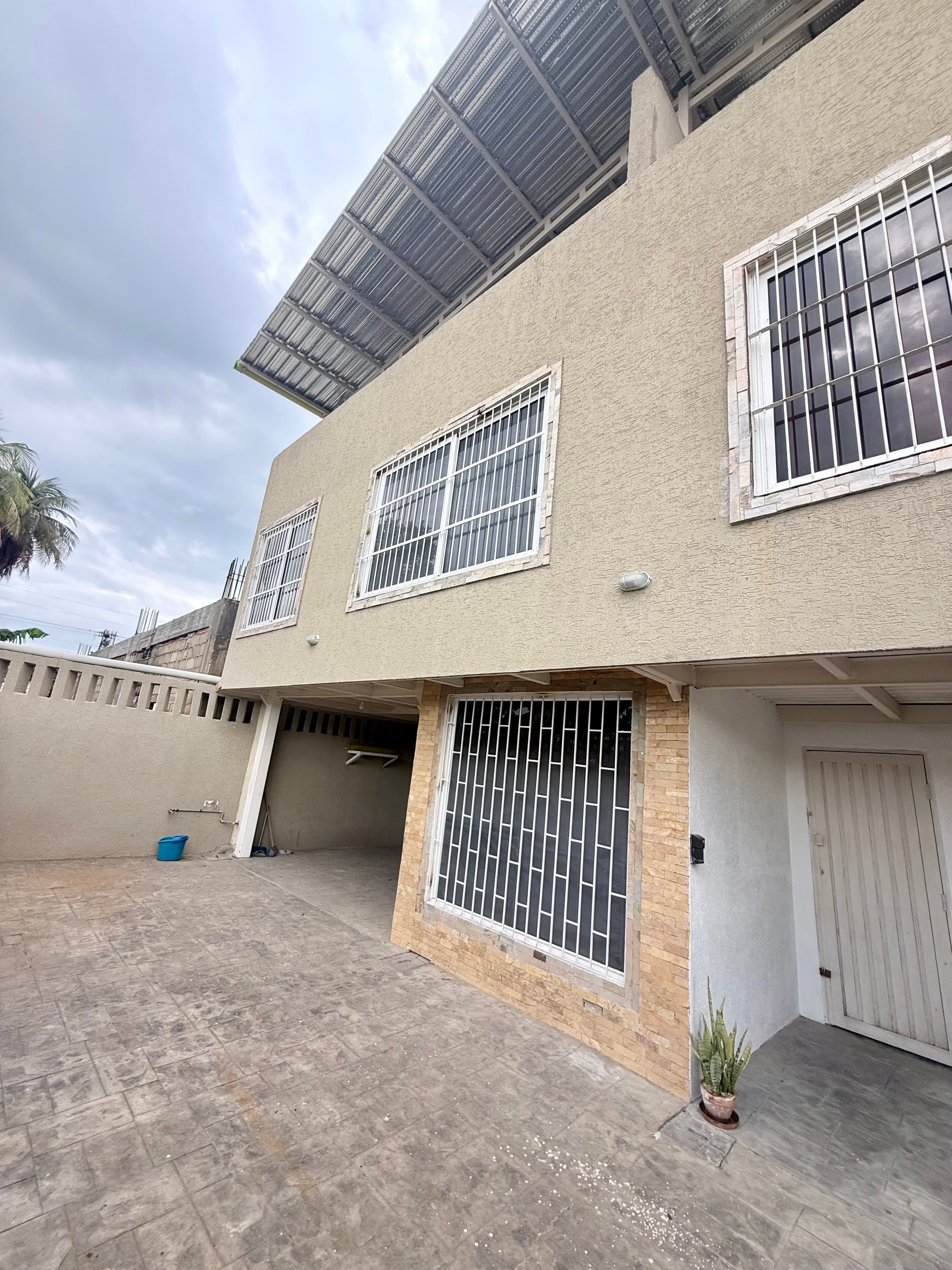 Town House en Alquiler Lecheria