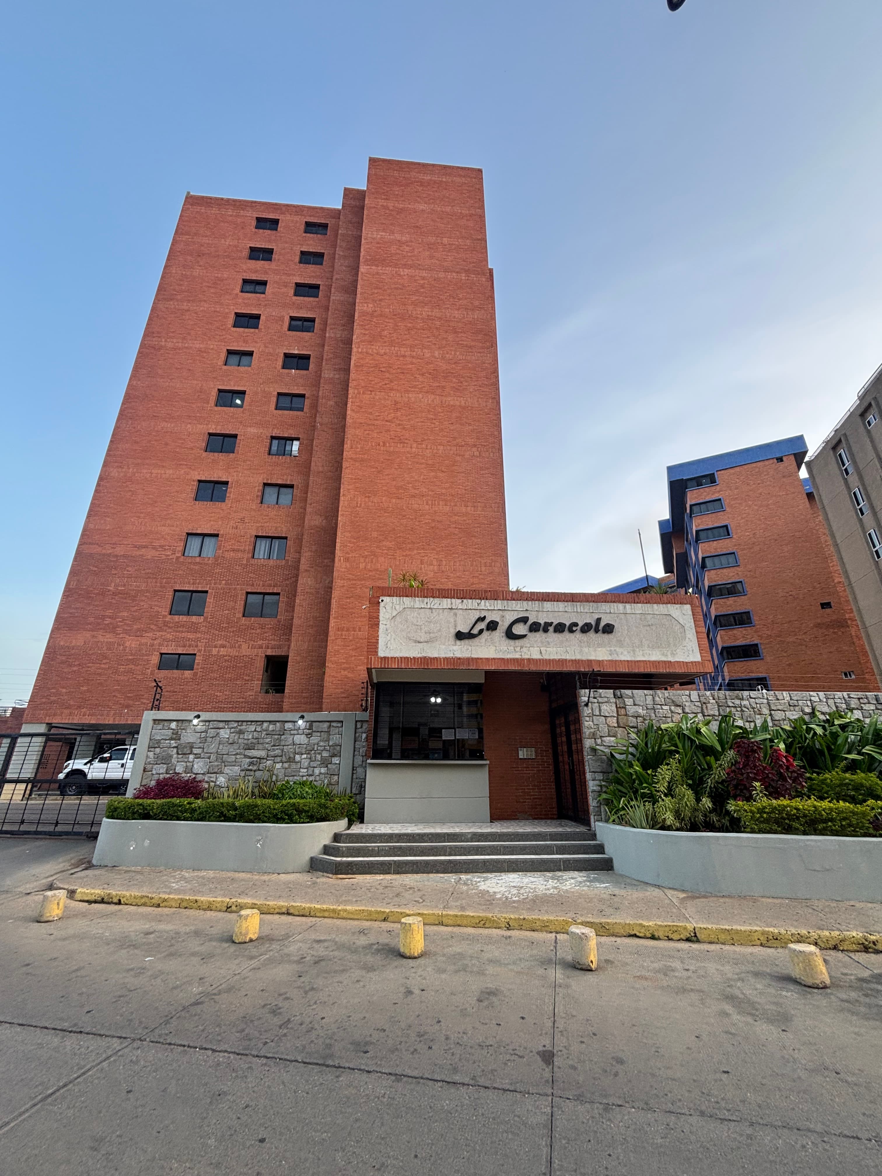Edificio Exclusivo, Residencias La Caracola, Lecheria