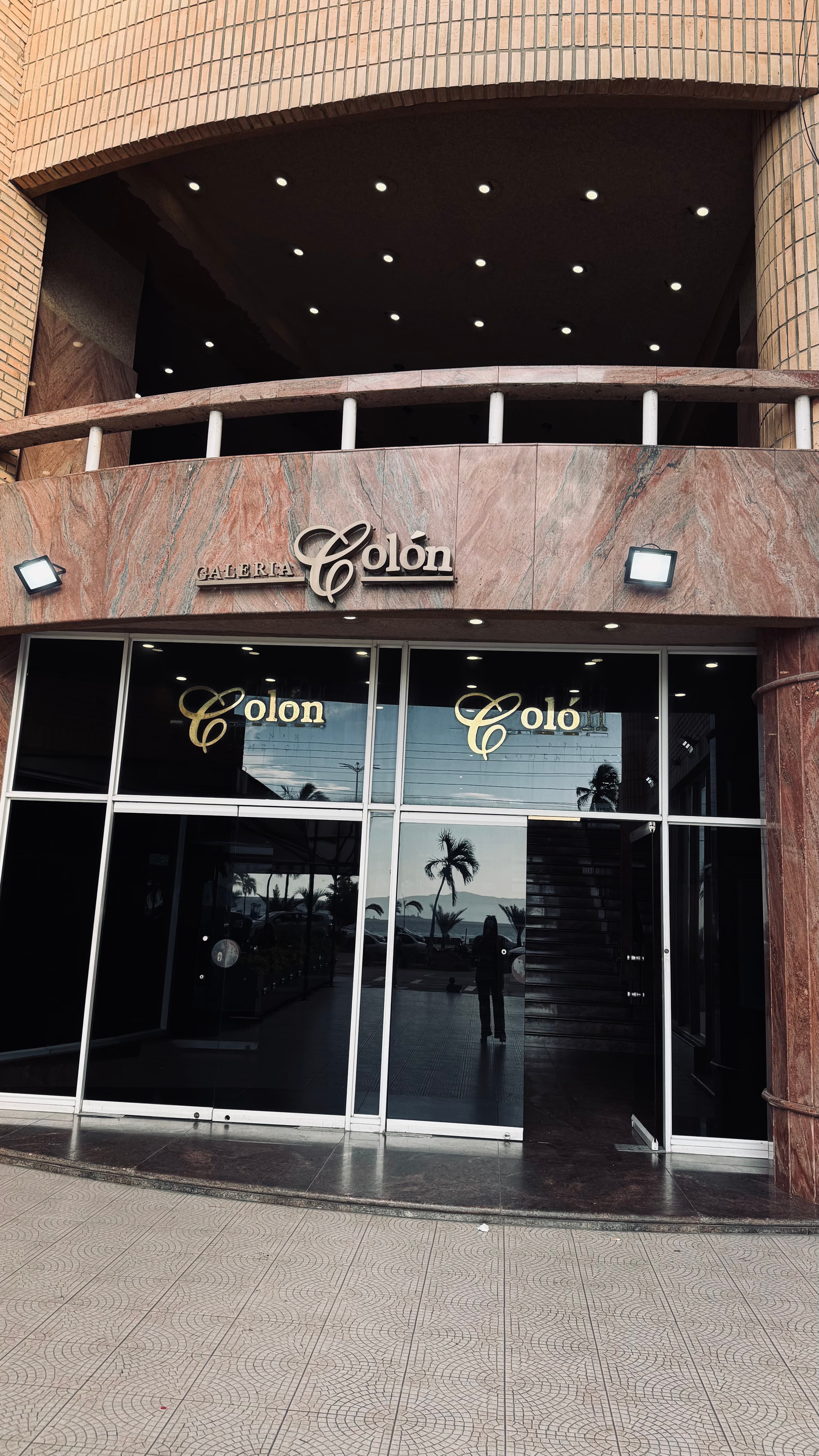 En venta apartamento frente al mar En el Paseo Colón Puerto la Cruz